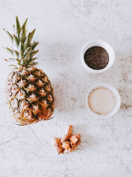 homemade pineapple and turmeric smoothie ingredients